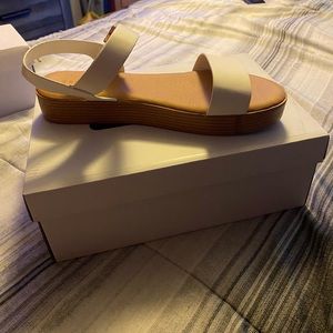 Womens size 8.5 white sandals